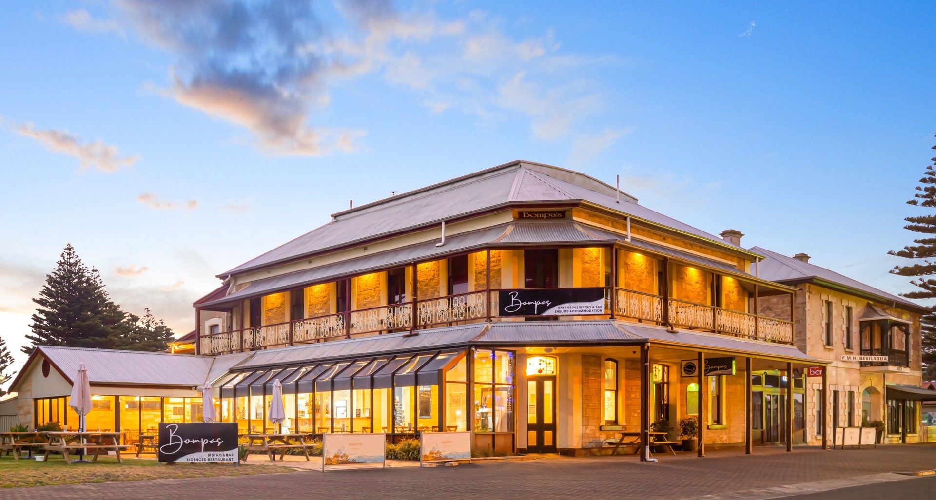 13 bedrooms House in 1 & 3 Railway Terrace BEACHPORT SA, 5280