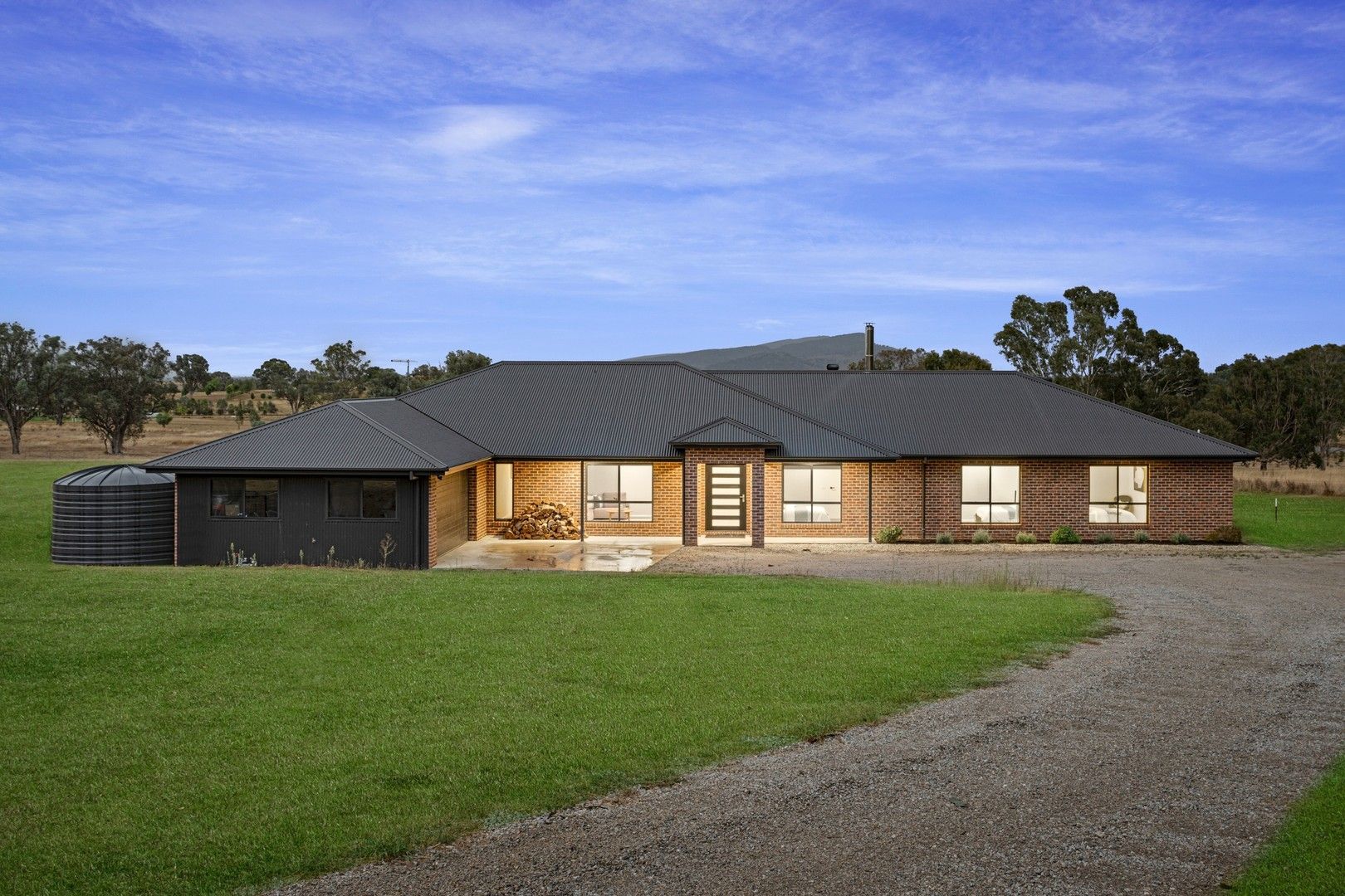 2 Richland Place, Table Top NSW 2640, Image 0
