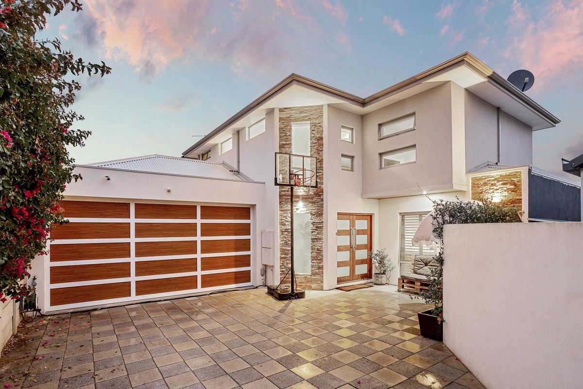 4 bedrooms Townhouse in 14A Wade Street JOONDANNA WA, 6060