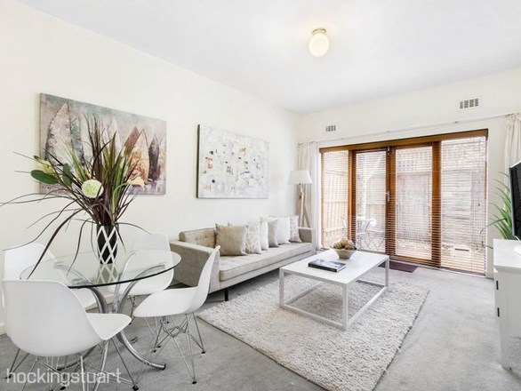 2/15 Hotham Street, St Kilda East VIC 3183