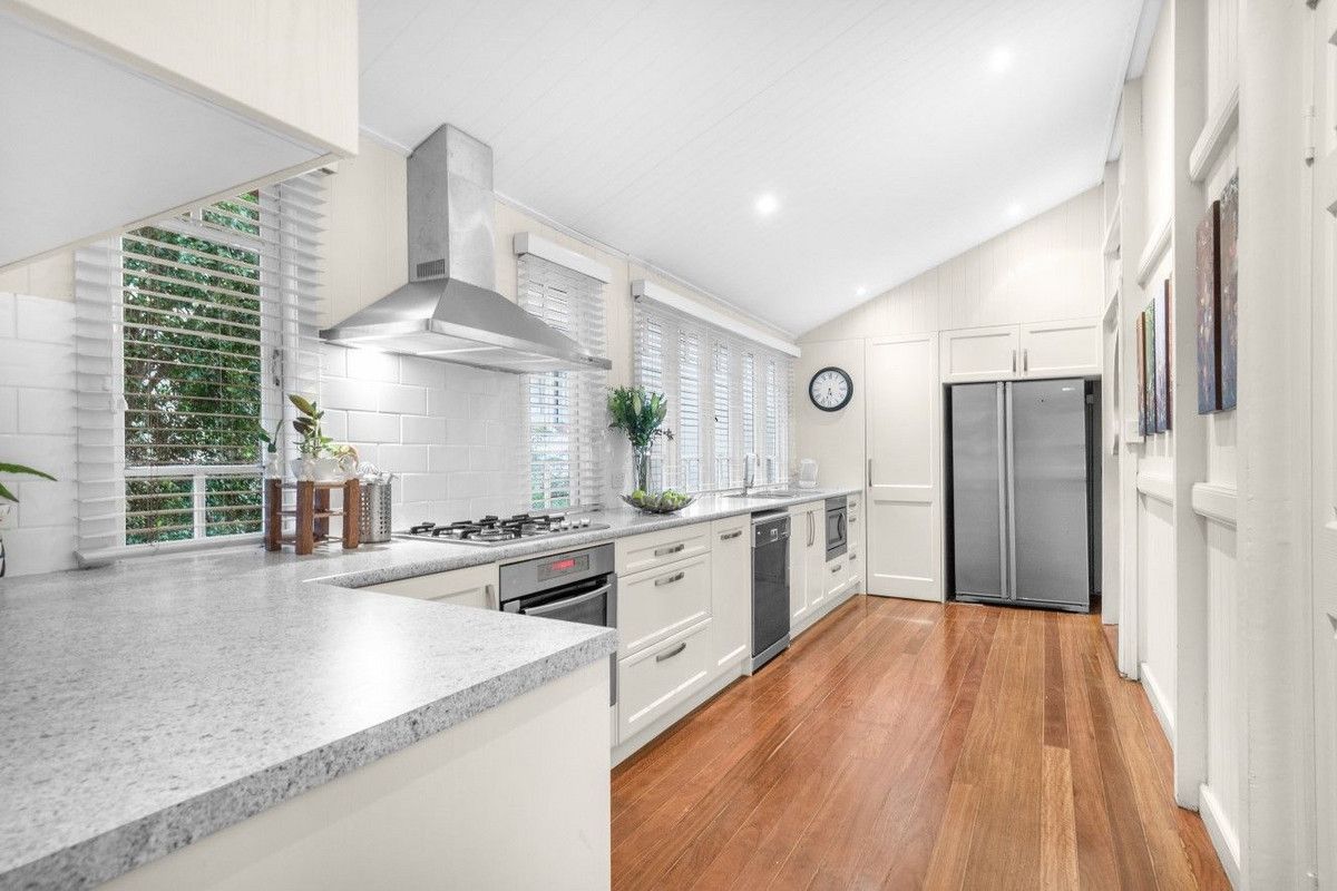 4 bedrooms House in 117 Waverley Street ANNERLEY QLD, 4103