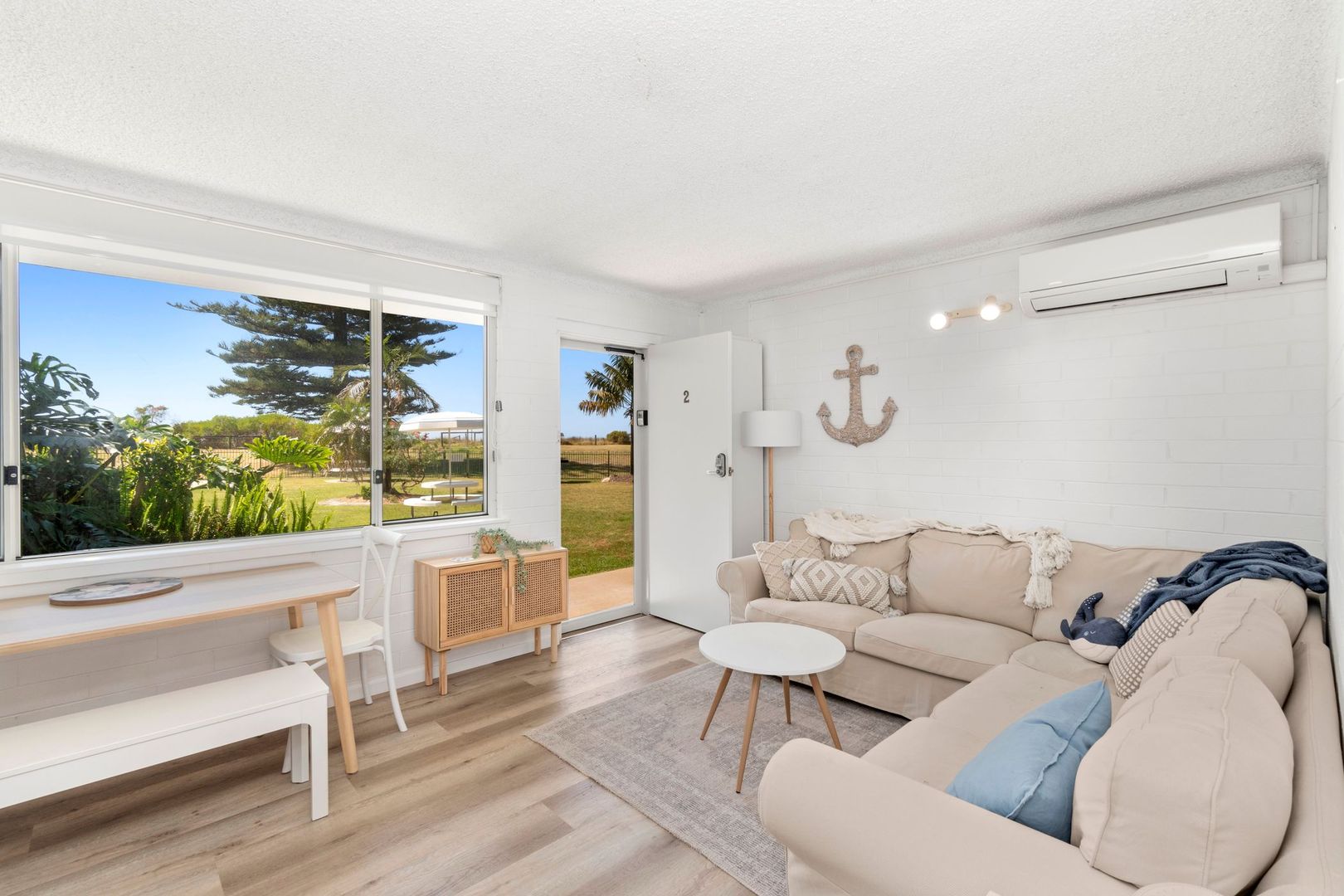 2/647 Beach Road, Surf Beach NSW 2536