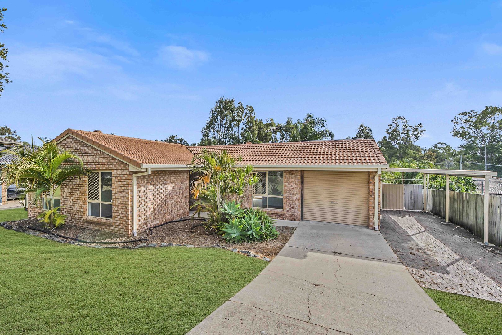 4 bedrooms House in 5 Jessie Crescent BETHANIA QLD, 4205