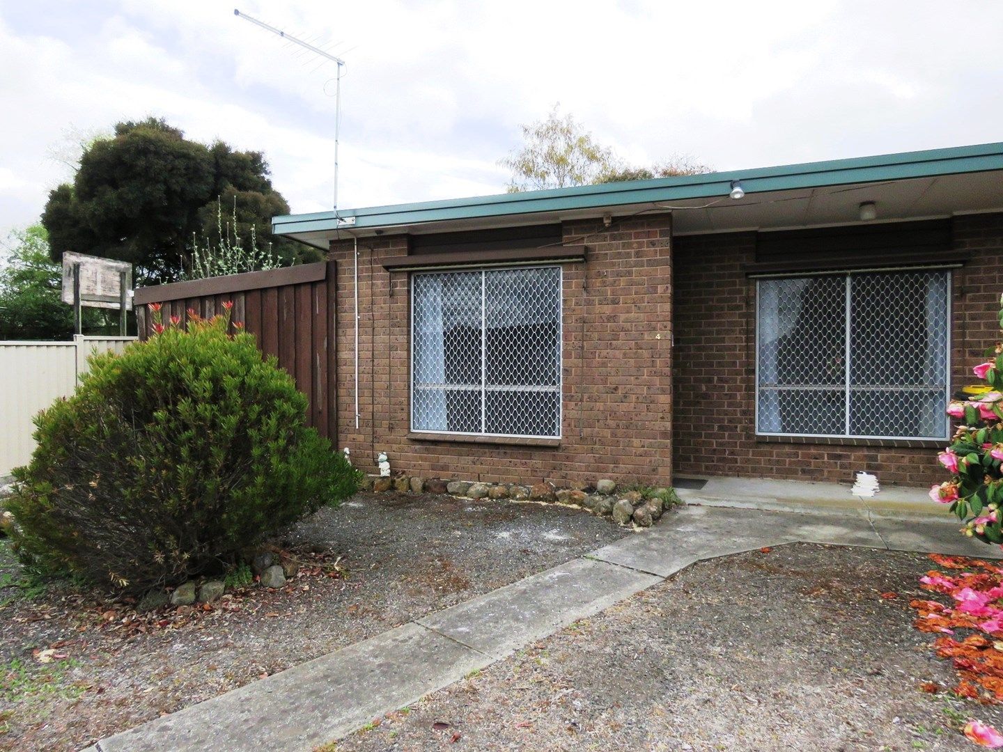 1 bedrooms Apartment / Unit / Flat in 4/1112 Havelock Street BALLARAT NORTH VIC, 3350