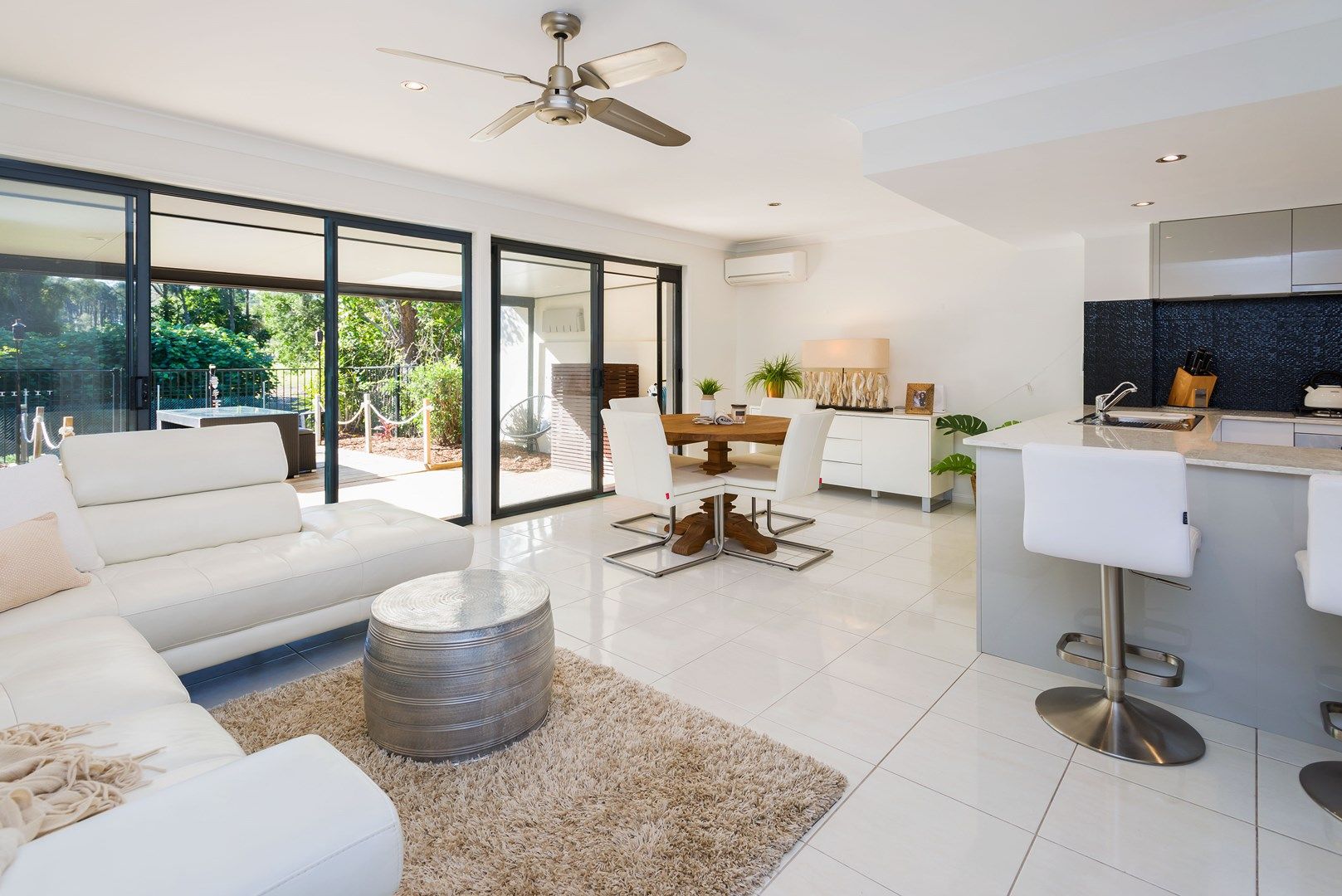 19/19 Santa Barbara Road, Hope Island QLD 4212, Image 0