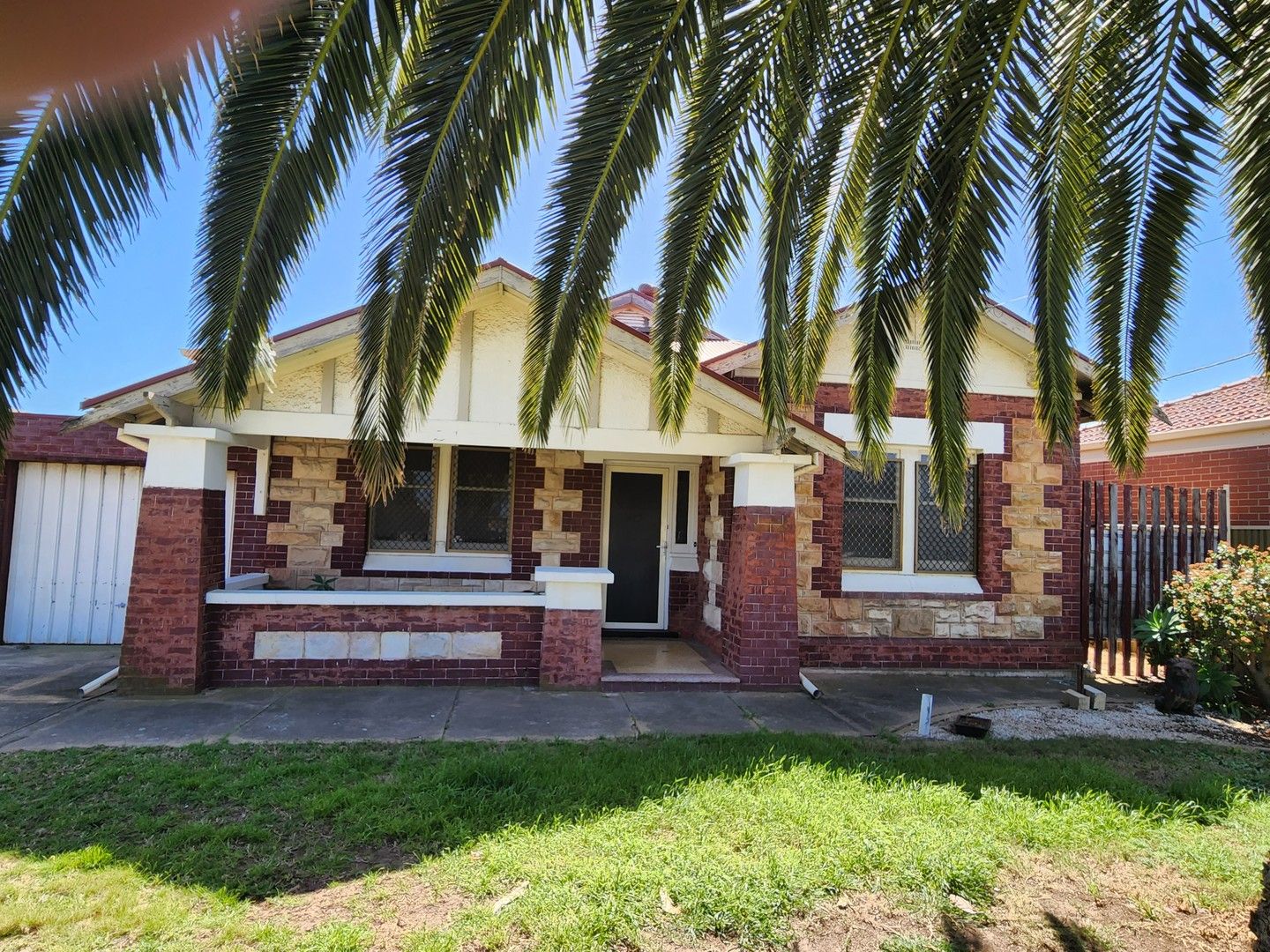 2 bedrooms House in 118 Trimmer Parade SEATON SA, 5023