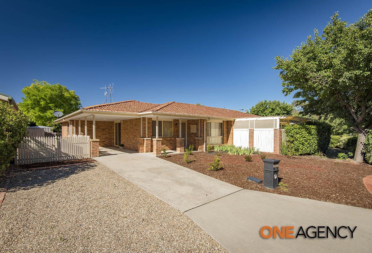 8 Thornhill Crescent, Dunlop ACT 2615, Image 2