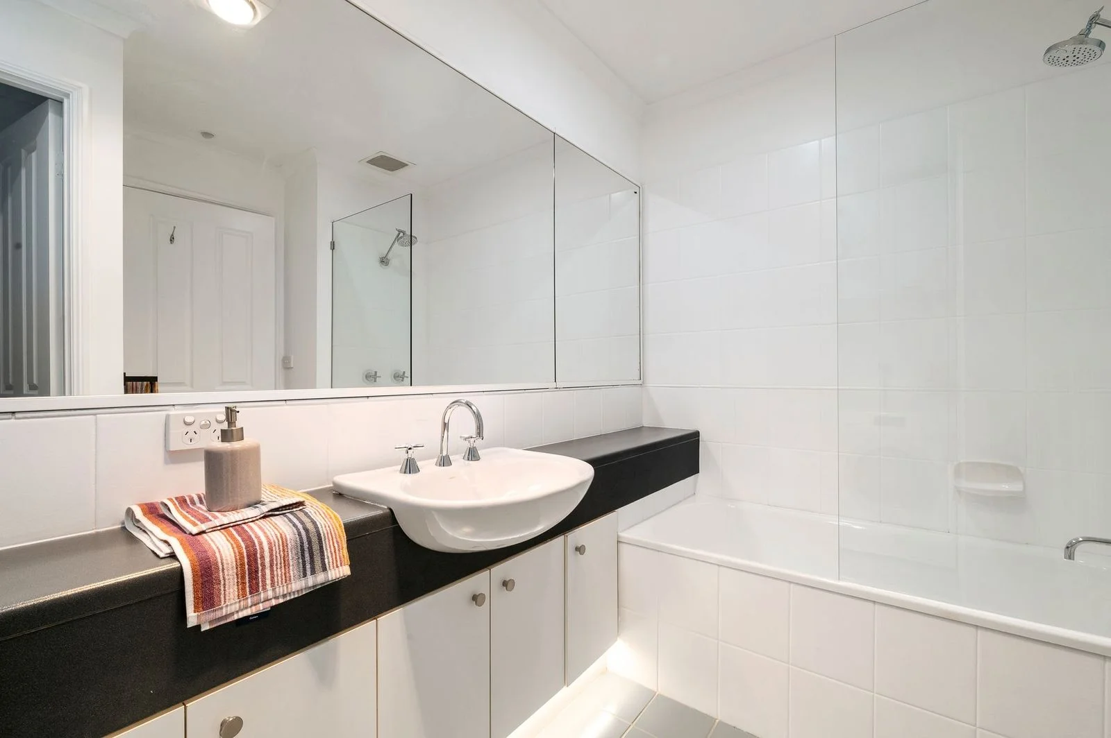 Additional image 10 of 4/119-125 Wellington Street, St Kilda VIC 3182