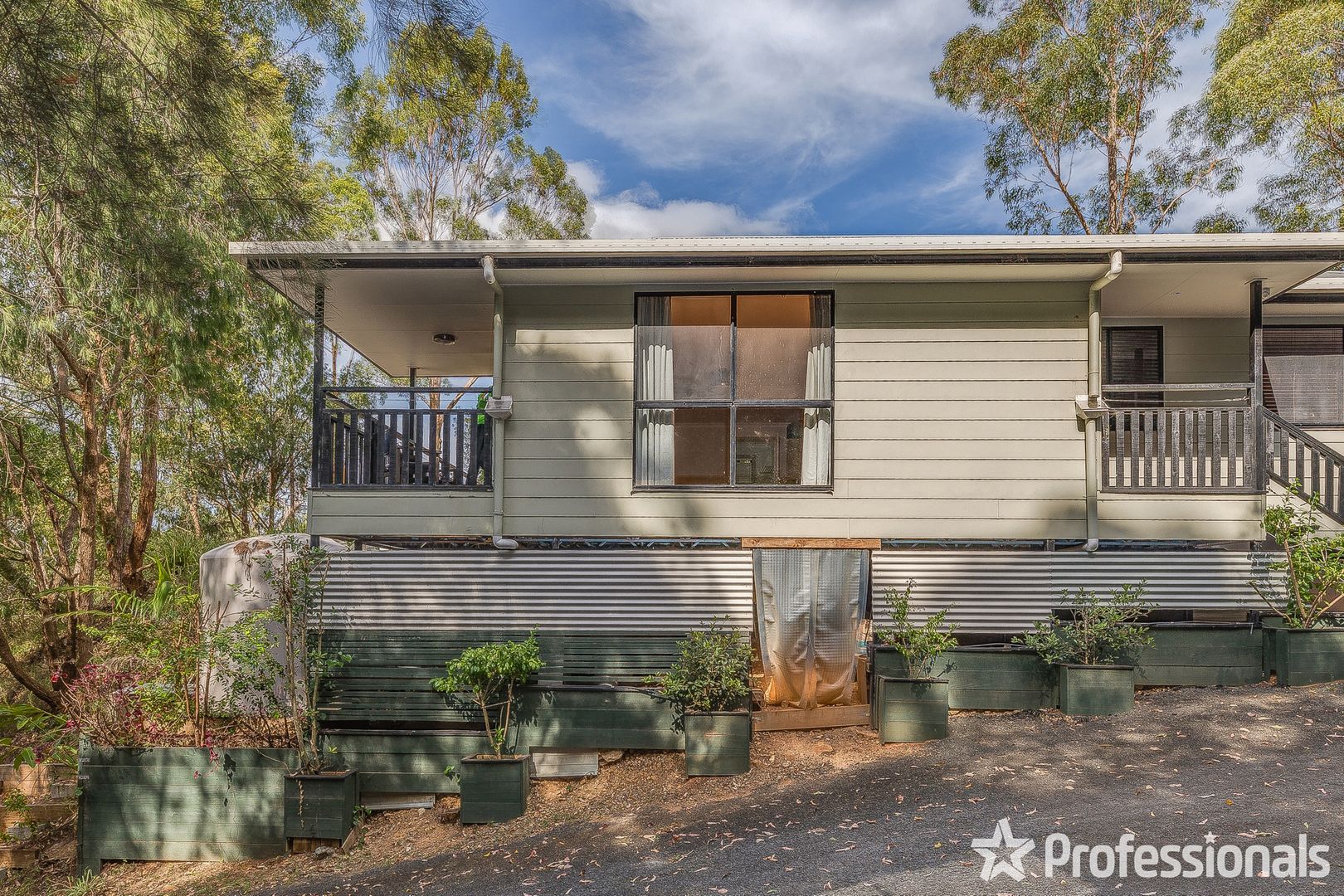 387 Henri Robert Drive, Tamborine Mountain QLD 4272 House For Rent 400 Domain