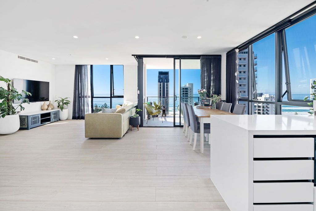 2 bedrooms Apartment / Unit / Flat in 72/18 Chelsea Avenue BROADBEACH QLD, 4218