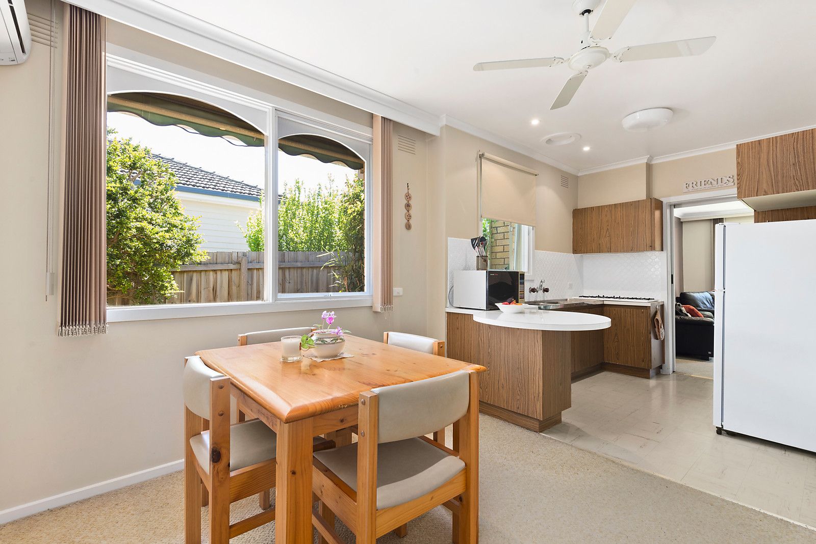 3/5 Hiddleston Avenue, Box Hill South VIC 3128, Image 2