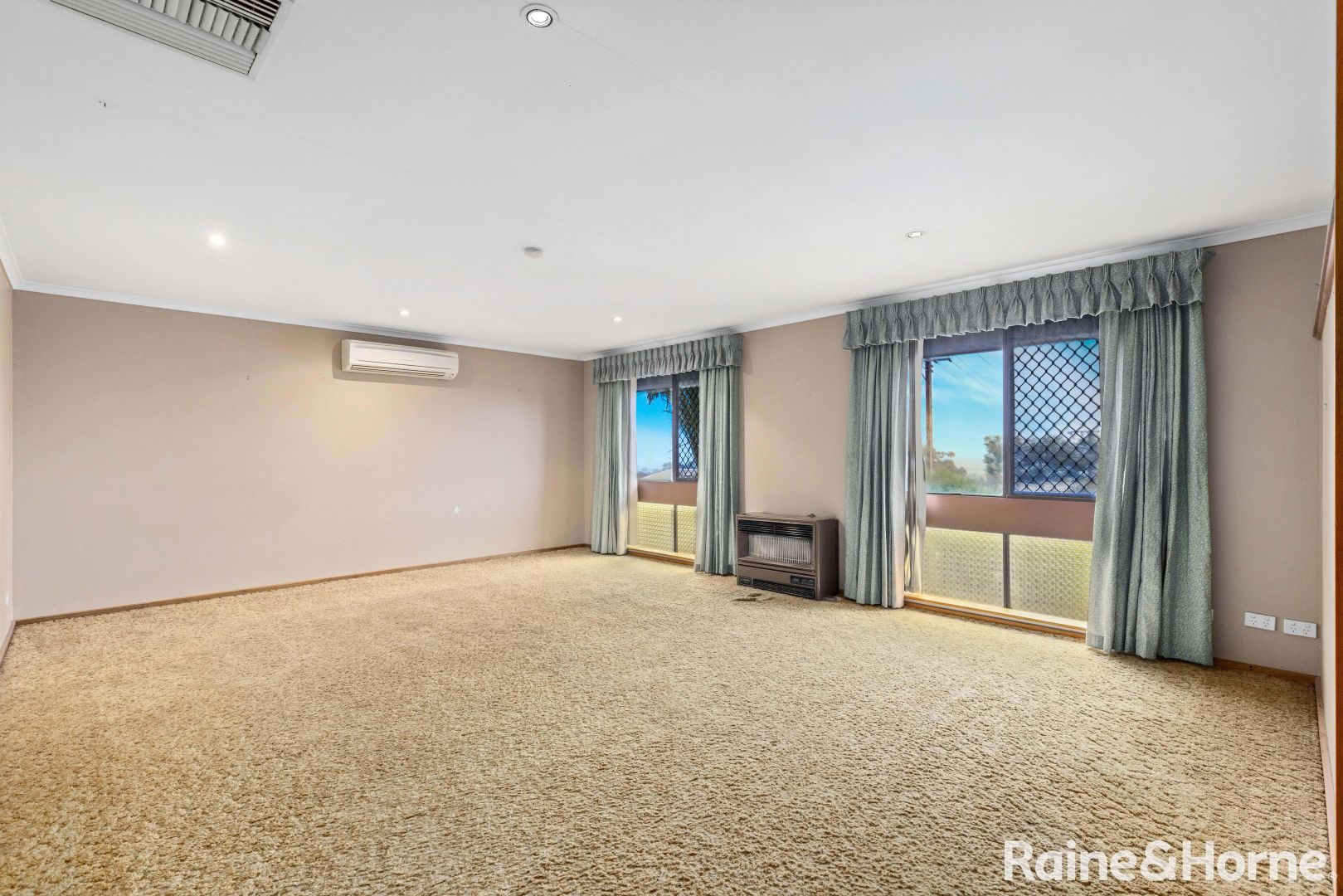 22 Winchley Way, Huntfield Heights SA 5163, Image 1