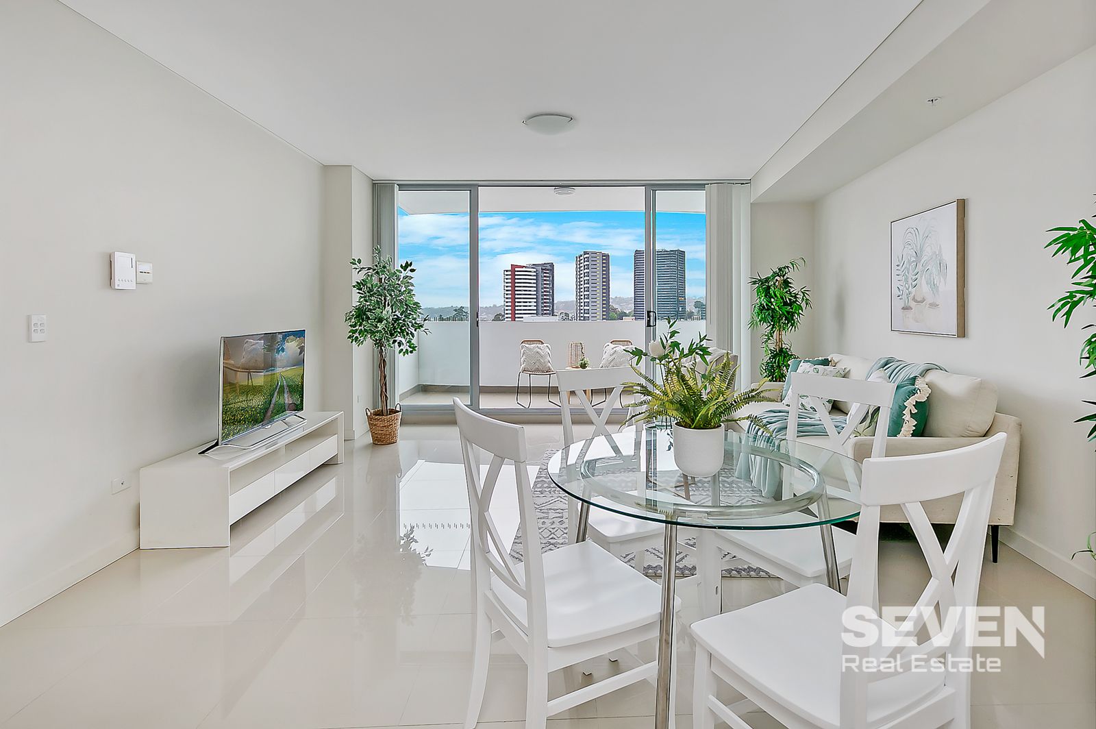 2 bedrooms Apartment / Unit / Flat in 503/299 Old Northern Road CASTLE HILL NSW, 2154