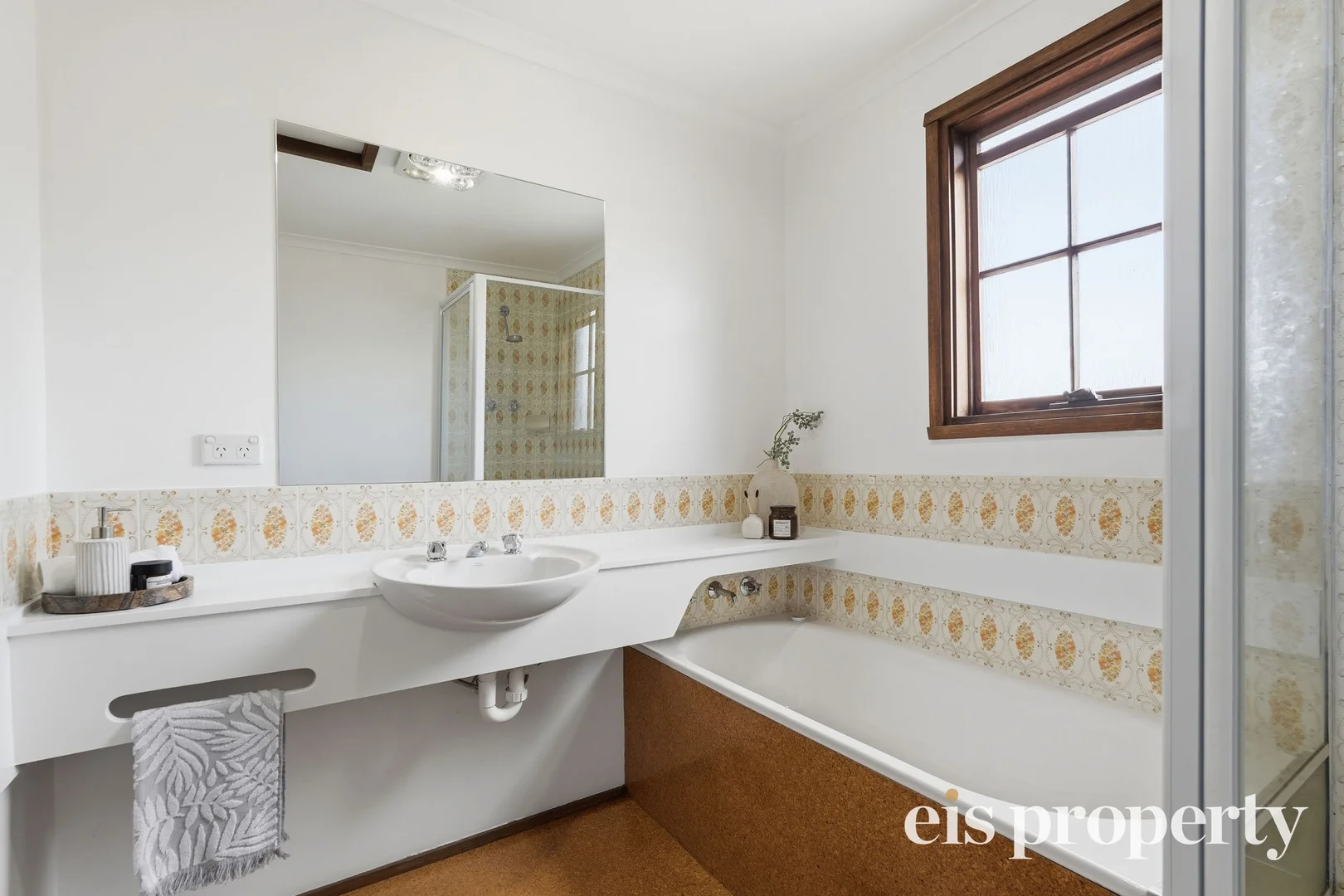 Additional image 21 of 3/4 Boa Vista Road, New Town TAS 7008