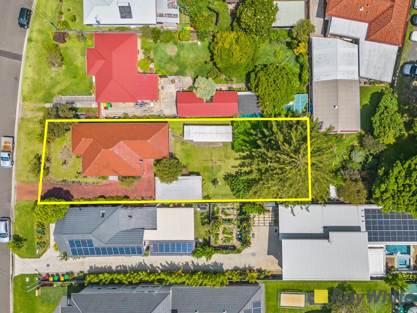 14 Royal Cres, Woonona NSW 2517, Image 2