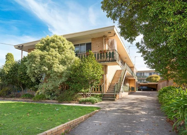 2/296 Warrigal Road, Glen Iris VIC 3146