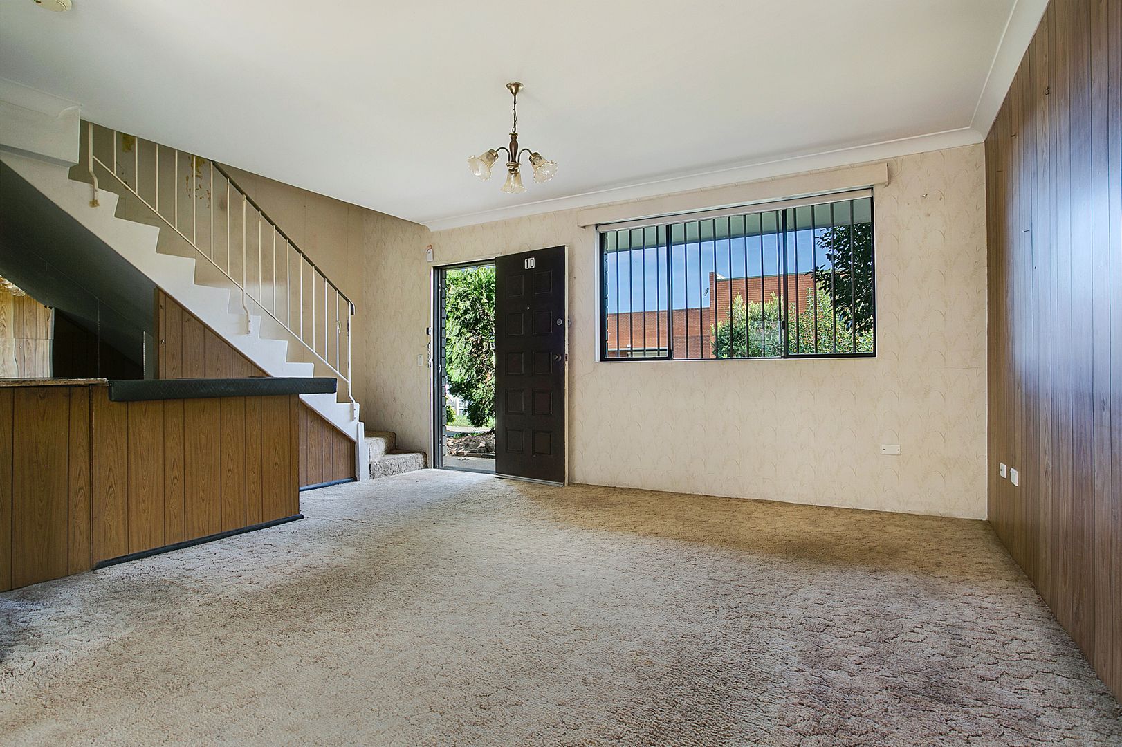 10/9-13 Surrey Street, Minto NSW 2566, Image 1