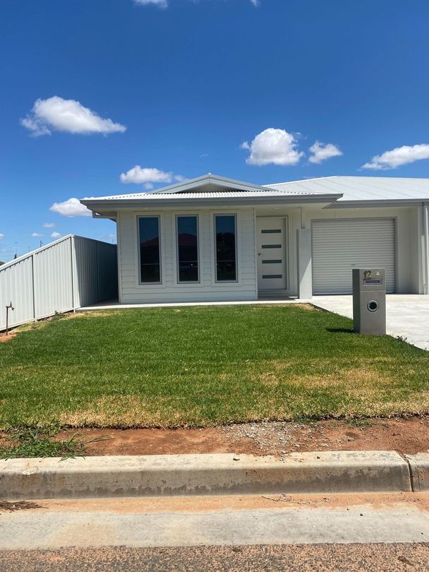 4 bedrooms House in A/12 Teatree Avenue LEETON NSW, 2705