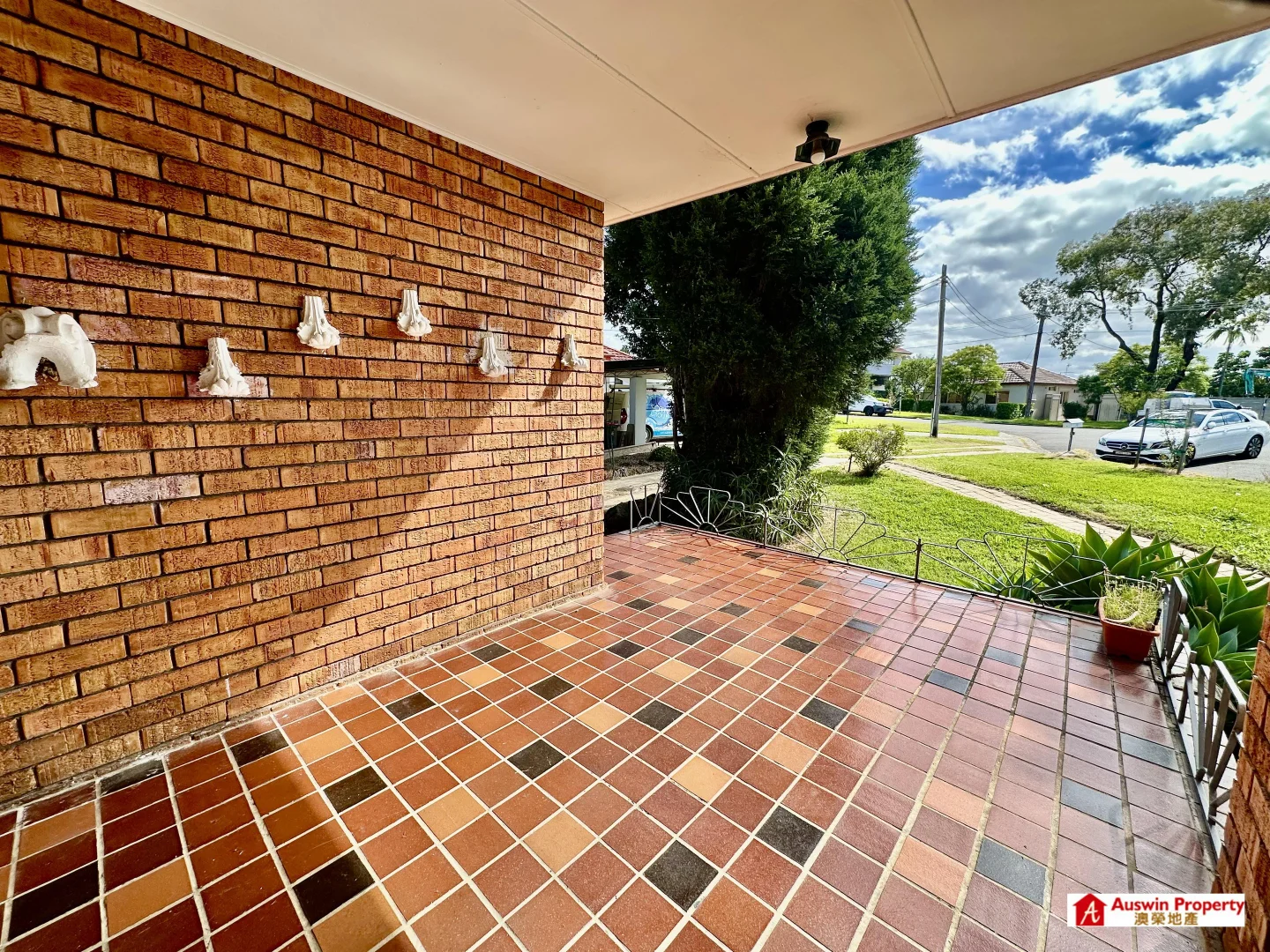 Additional image 11 of 4 Gungaroo Place, Beverly Hills NSW 2209