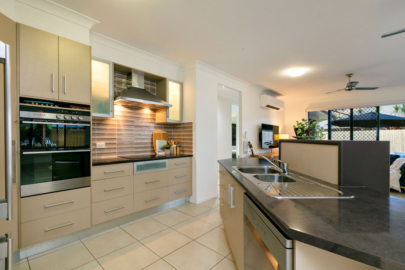 5 Daykin Close, Redlynch QLD 4870, Image 2