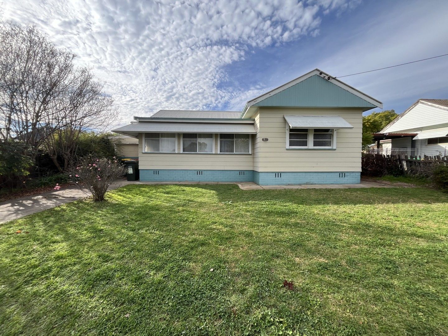 3 bedrooms House in 1 John Street TAMWORTH NSW, 2340