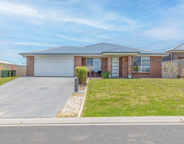 62 Graham Drive, Kelso NSW 2795