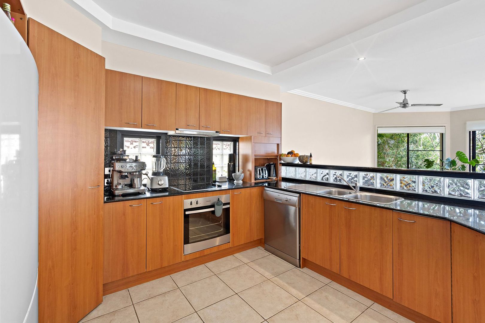 56 The Peninsula, Helensvale QLD 4212, Image 2