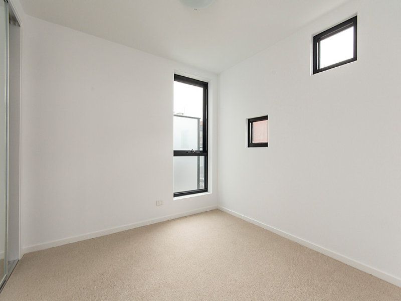 104/8-10 McLarty Place, Geelong VIC 3220, Image 2