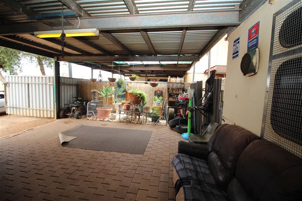 1 Sirdar Place, Mount Magnet WA 6638, Image 2