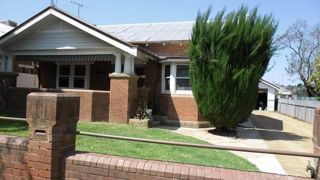 3 Bollinger Street, Parkes NSW 2870