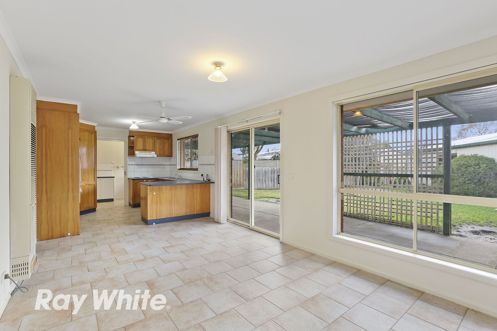 4 Swindon Court, Lara VIC 3212, Image 2