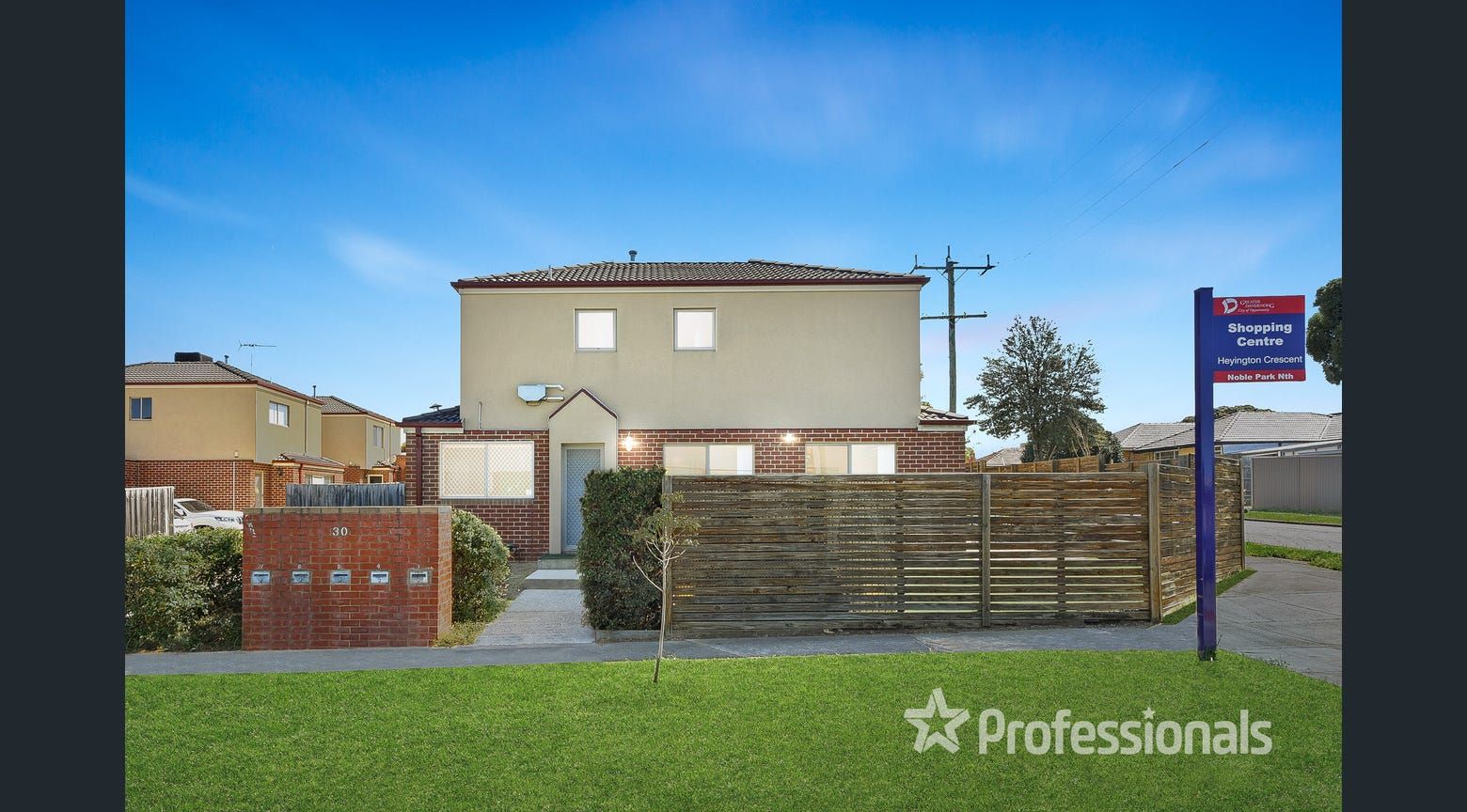 3 bedrooms Townhouse in 1/30 Heyington Crescent NOBLE PARK NORTH VIC, 3174