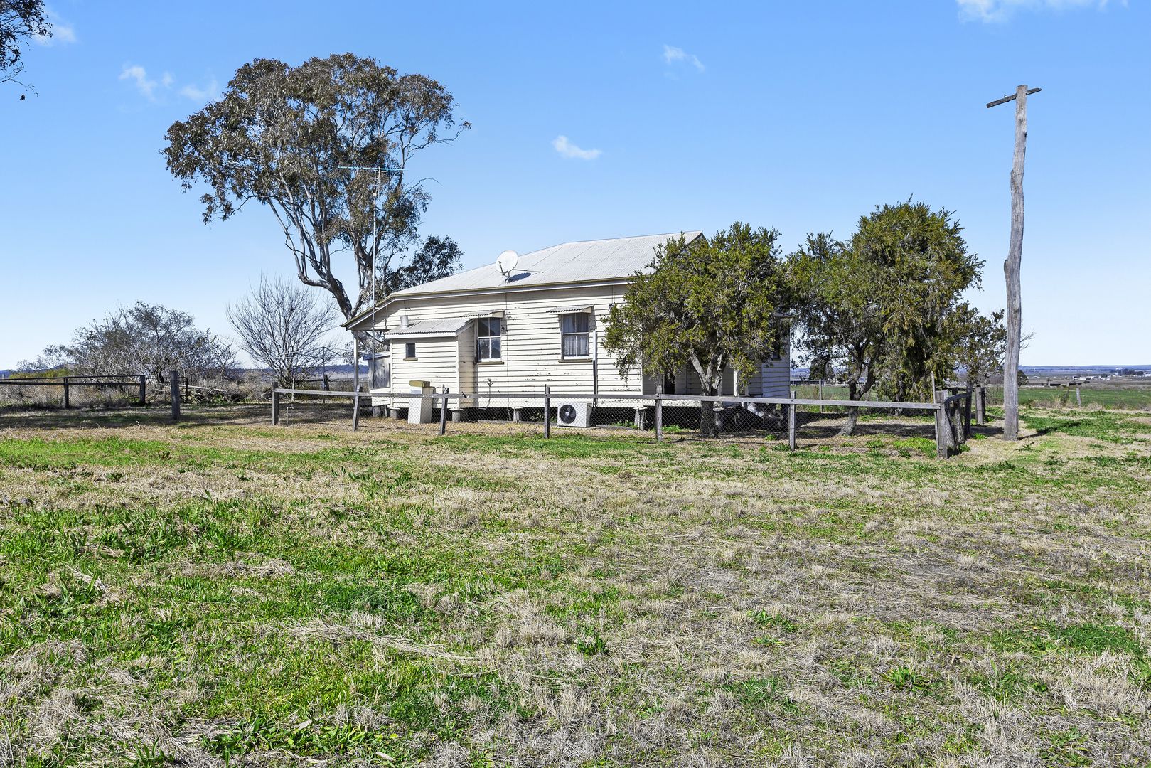 15057 New England Highway, Nobby QLD 4360, Image 2