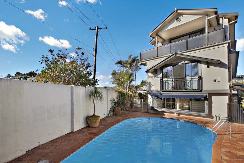 84 Carrington Parade, CURL CURL NSW 2096, Image 2