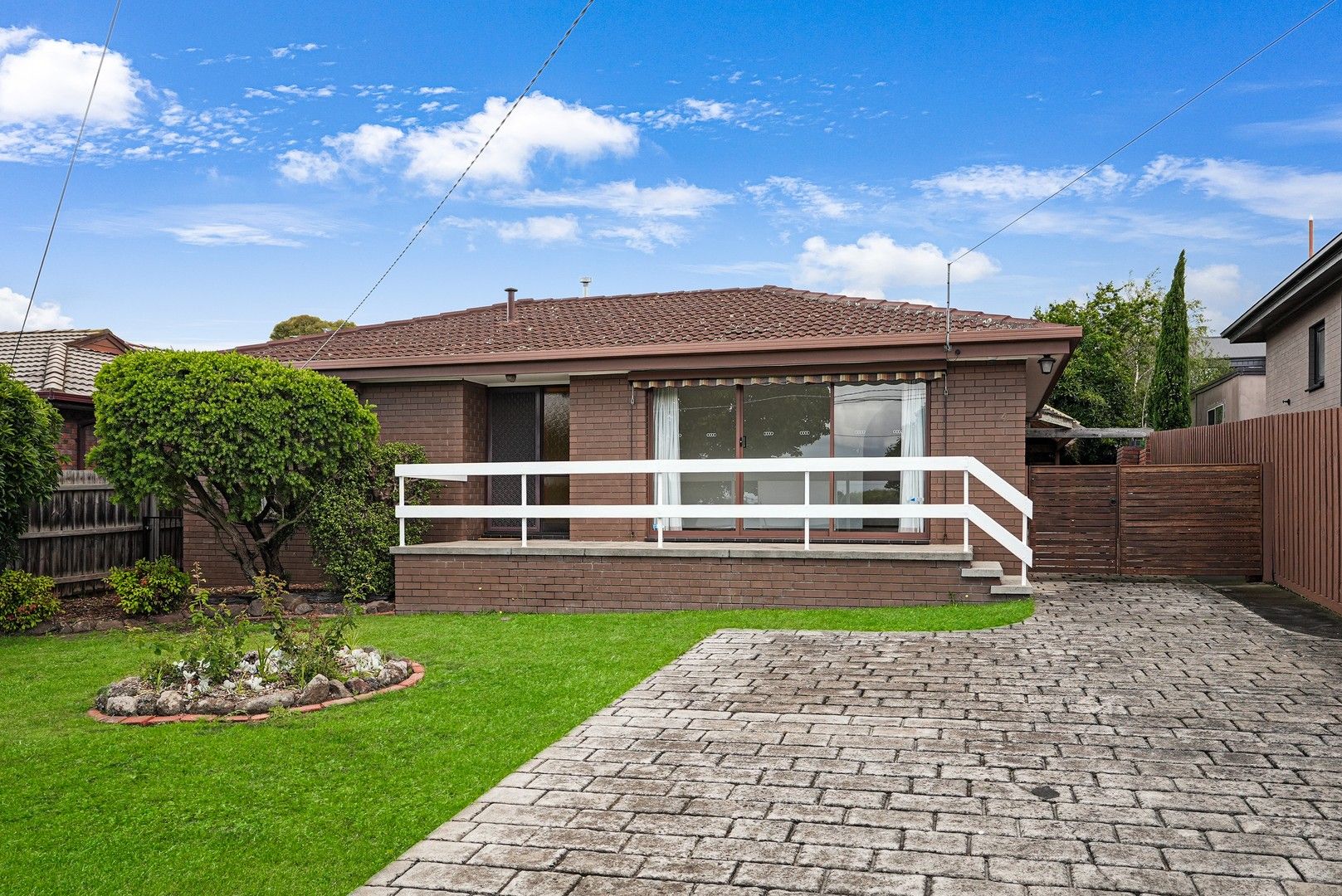 3 bedrooms House in 4 Kinnordy Court HAMLYN HEIGHTS VIC, 3215