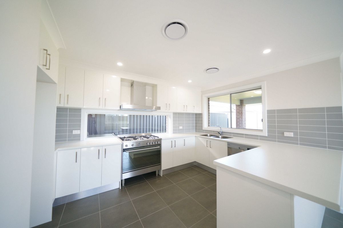 4 bedrooms House in 102 Nemean Road AUSTRAL NSW, 2179