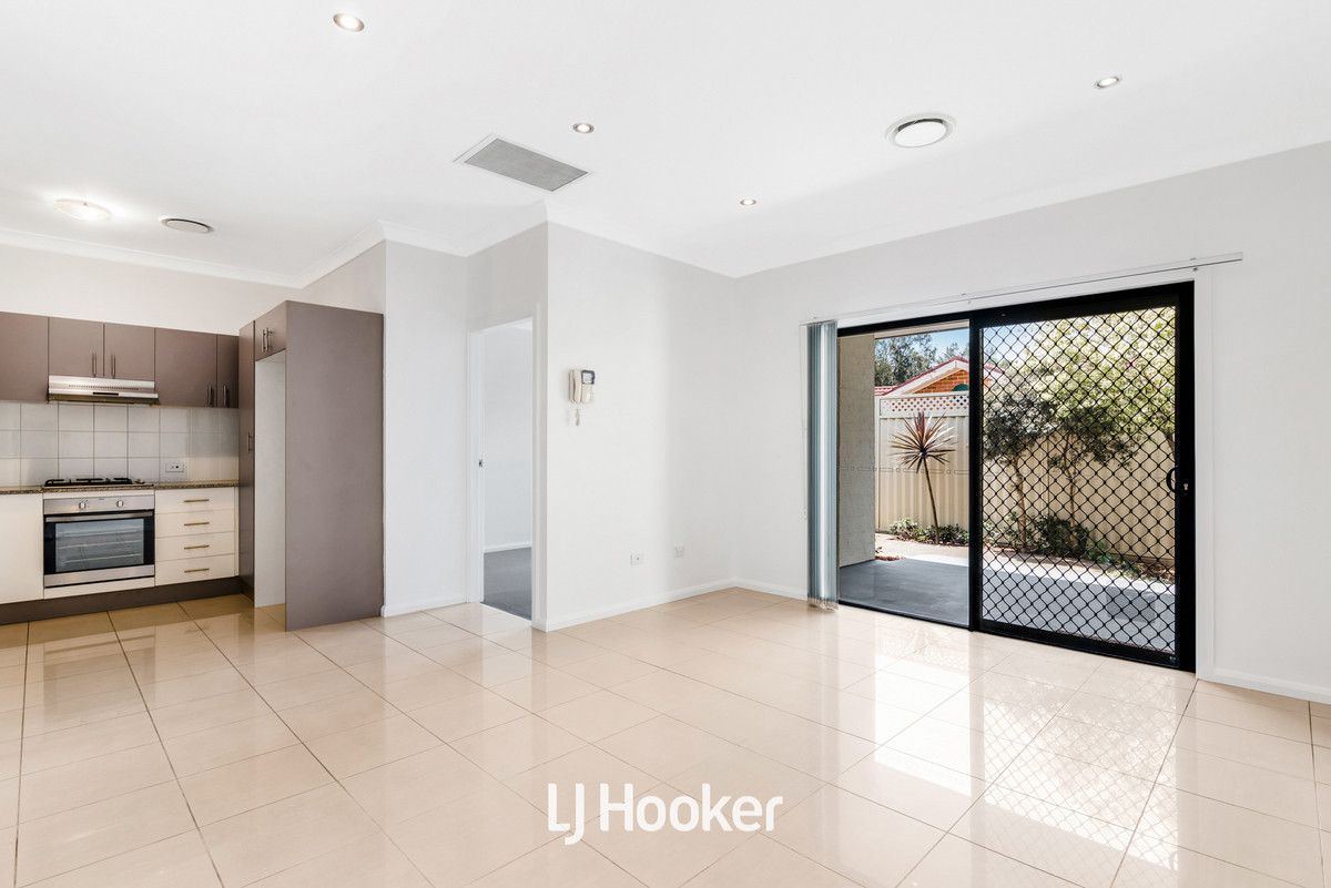 4/119 Toongabbie Road, Toongabbie NSW 2146, Image 2