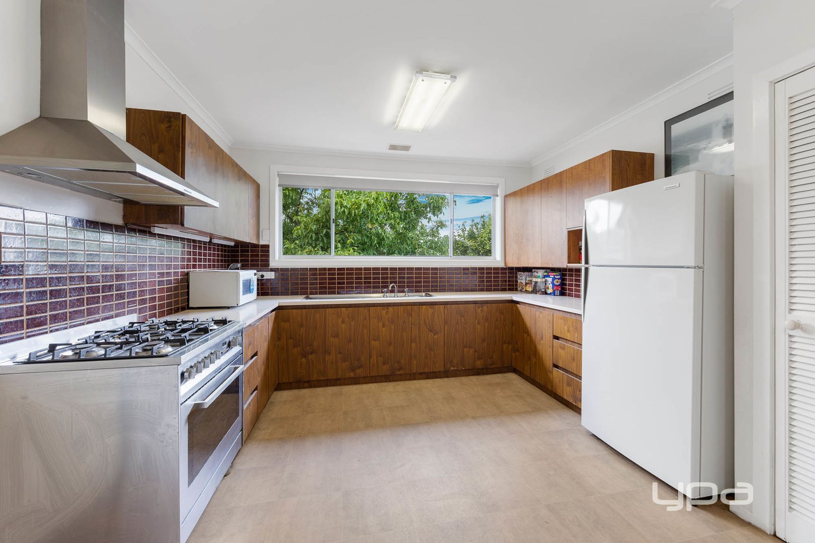 56 Welwyn Parade, Deer Park VIC 3023, Image 2