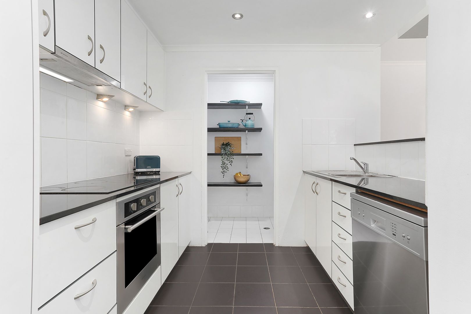 18/1-7 Gloucester Place, Kensington NSW 2033, Image 2