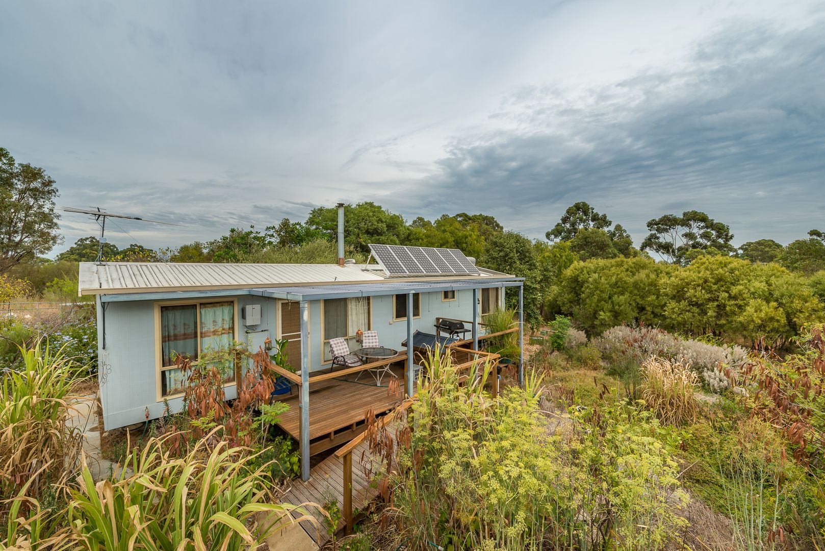 201 Birdwood Drive, Woodridge WA 6041 House for Sale 299,000