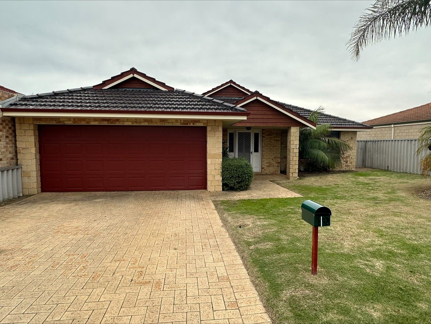 4 bedrooms House in 39 Pickworth Retreat PELICAN POINT WA, 6230