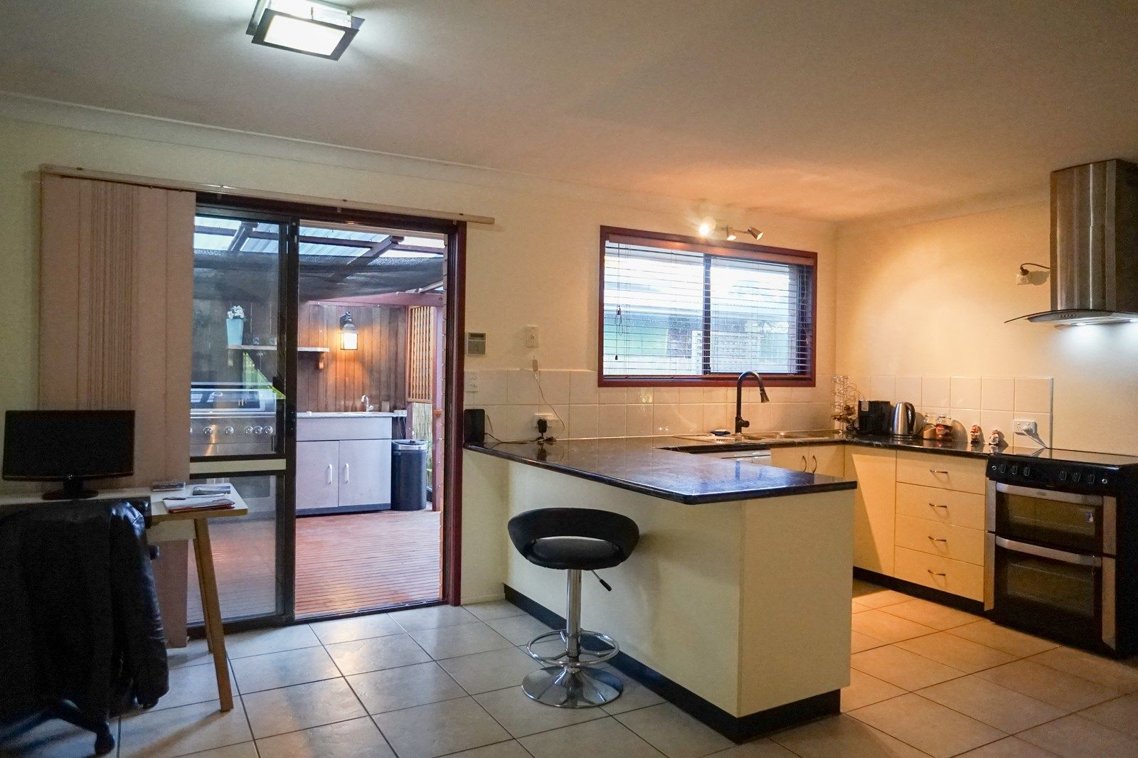 196 Tor Street, Rockville QLD 4350, Image 2