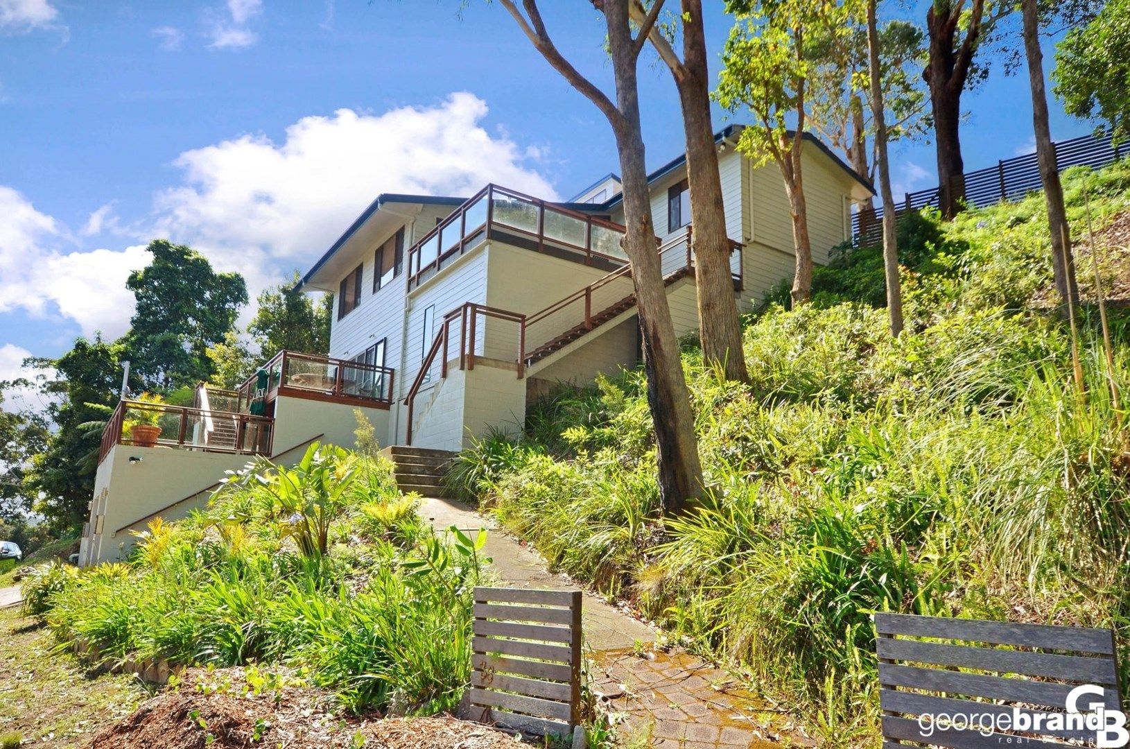 3 bedrooms House in 35 Cabbage Tree Avenue AVOCA BEACH NSW, 2251