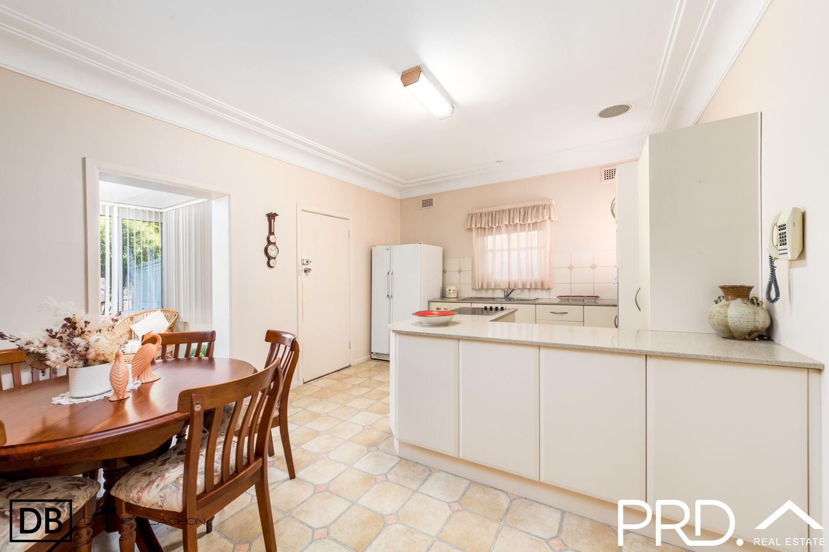 4 Valmay Avenue, Picnic Point NSW 2213, Image 2