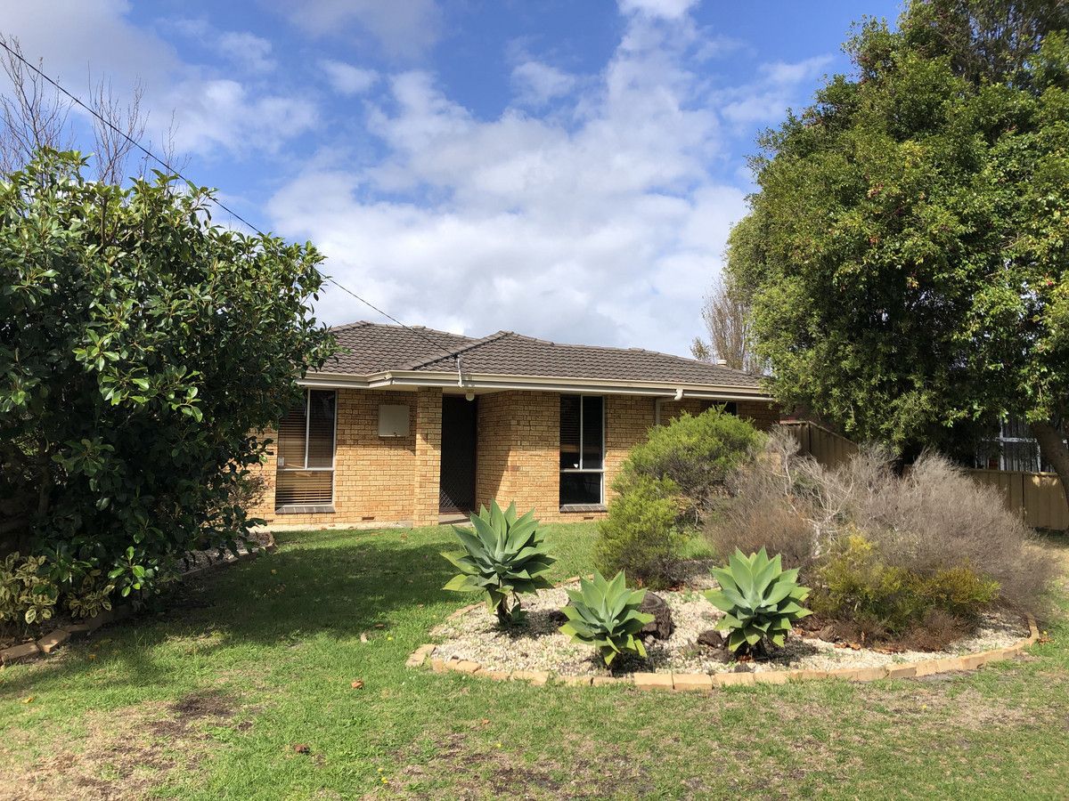3 bedrooms House in 16 Turner Street ORANA WA, 6330