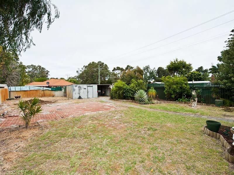 3 bedrooms House in 108 Bulong Street REDCLIFFE WA, 6104