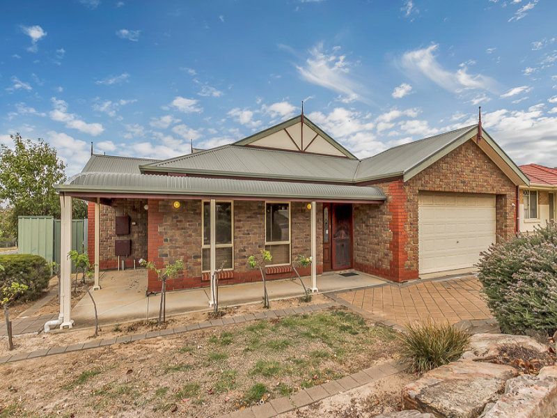 4 bedrooms House in 29 Saddle Crescent WALKLEY HEIGHTS SA, 5098