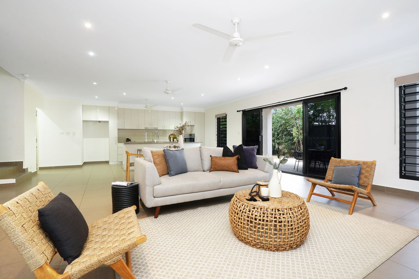 2/17 Antoninus Street, Bellamack NT 0832, Image 1