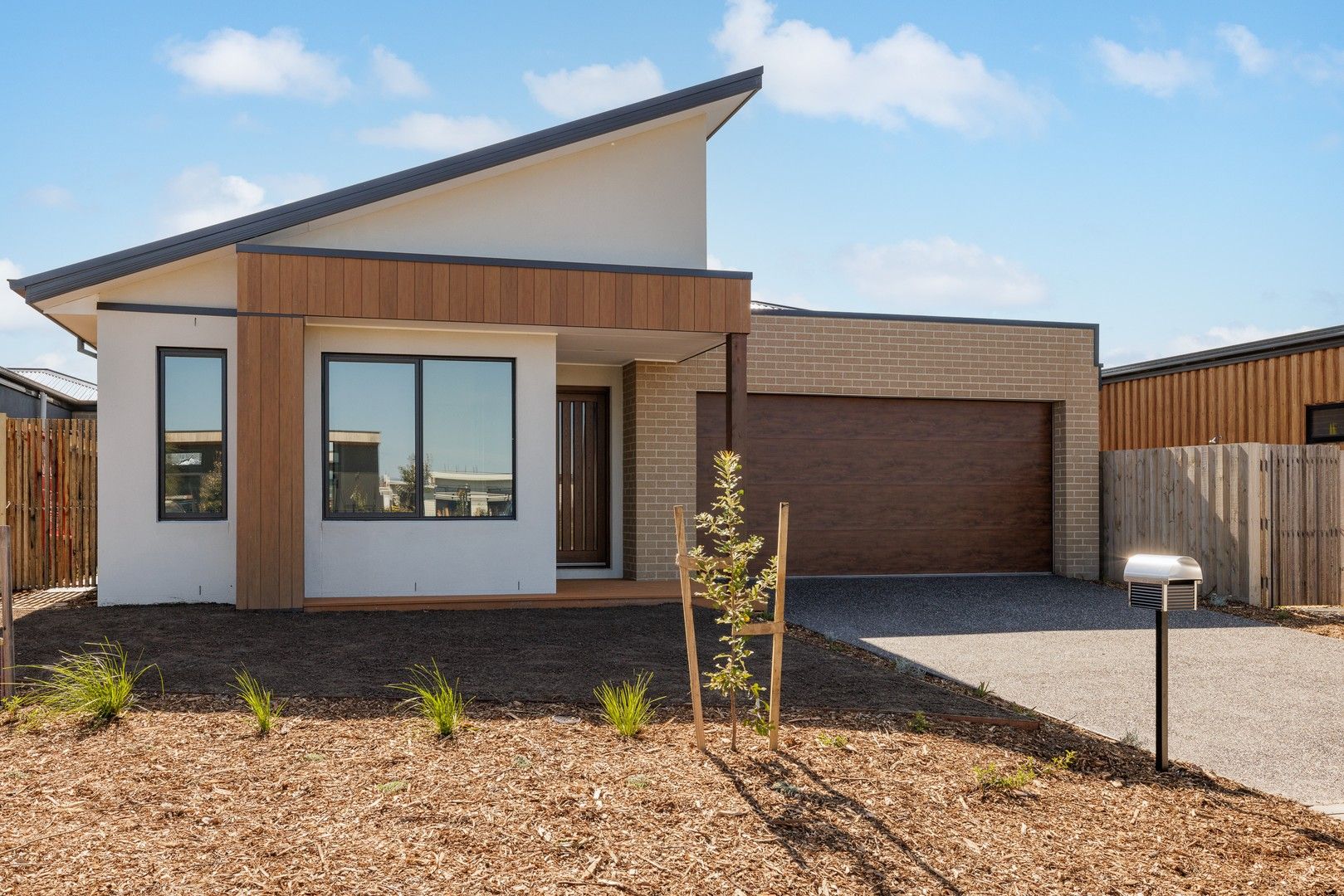 3 bedrooms House in 6 Noonflower Close CAPE PATERSON VIC, 3995