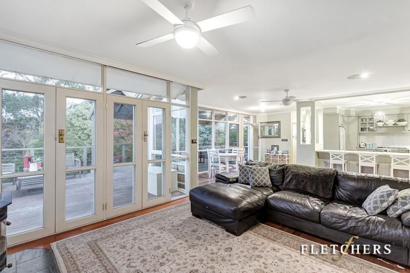 2 Harley Crescent, Mooroolbark VIC 3138, Image 2